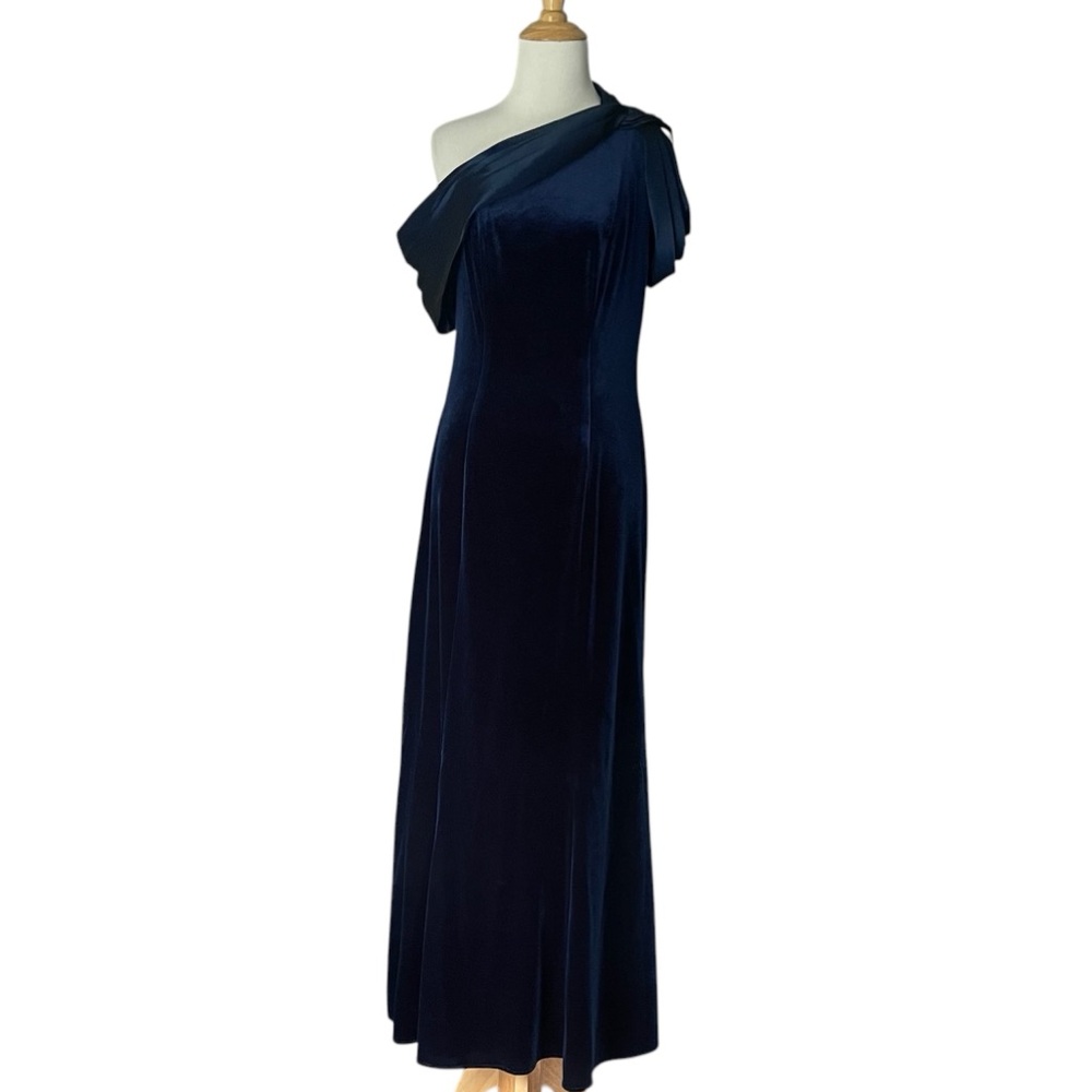 Blue Velvet Tadashi Shoji Evening Gown